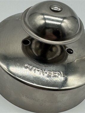 The Pampered Chef Cut N Seal 3.5 Inch Sandwich Maker Crimper 1195 Large
